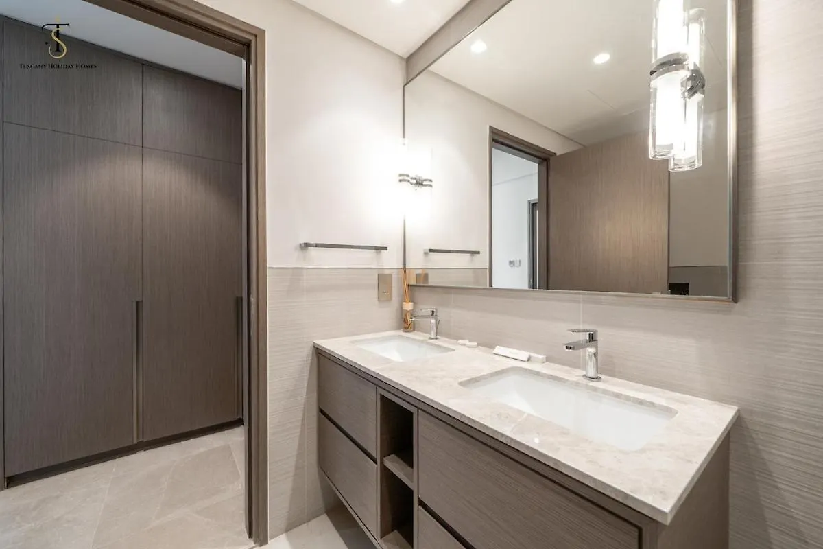 Secluded Fountain View 2Br Grande - Downtown Apartment Dubai