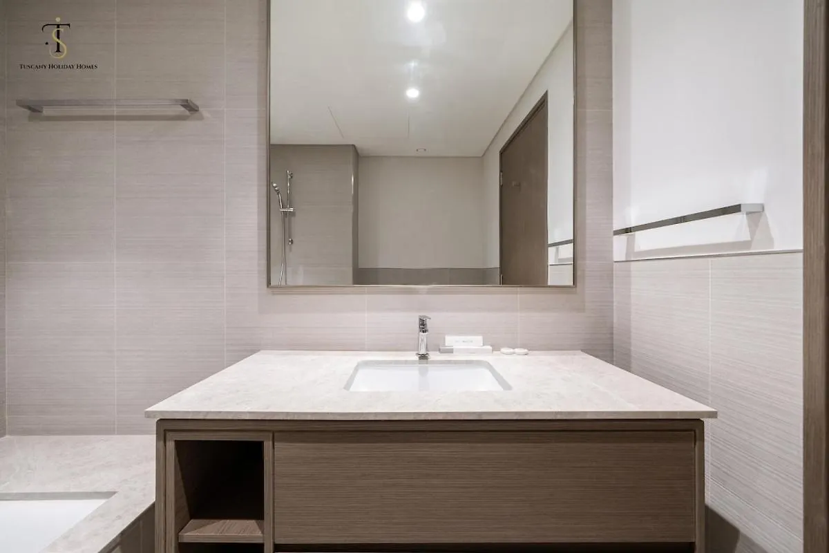 Secluded Fountain View 2Br Grande - Downtown Apartment Dubai